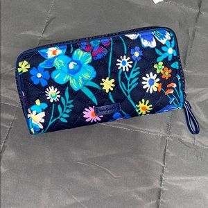 vera bradley wallet